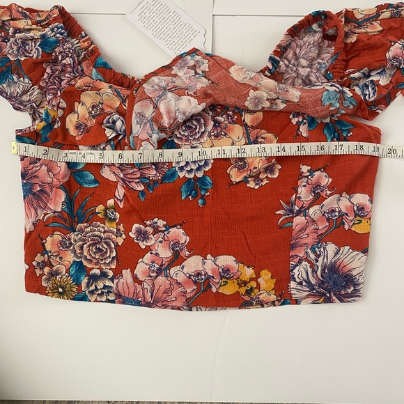 NWT Band if Gypsies Camellia Crop Top Floral Rust Size Large - Picture 4 of 7